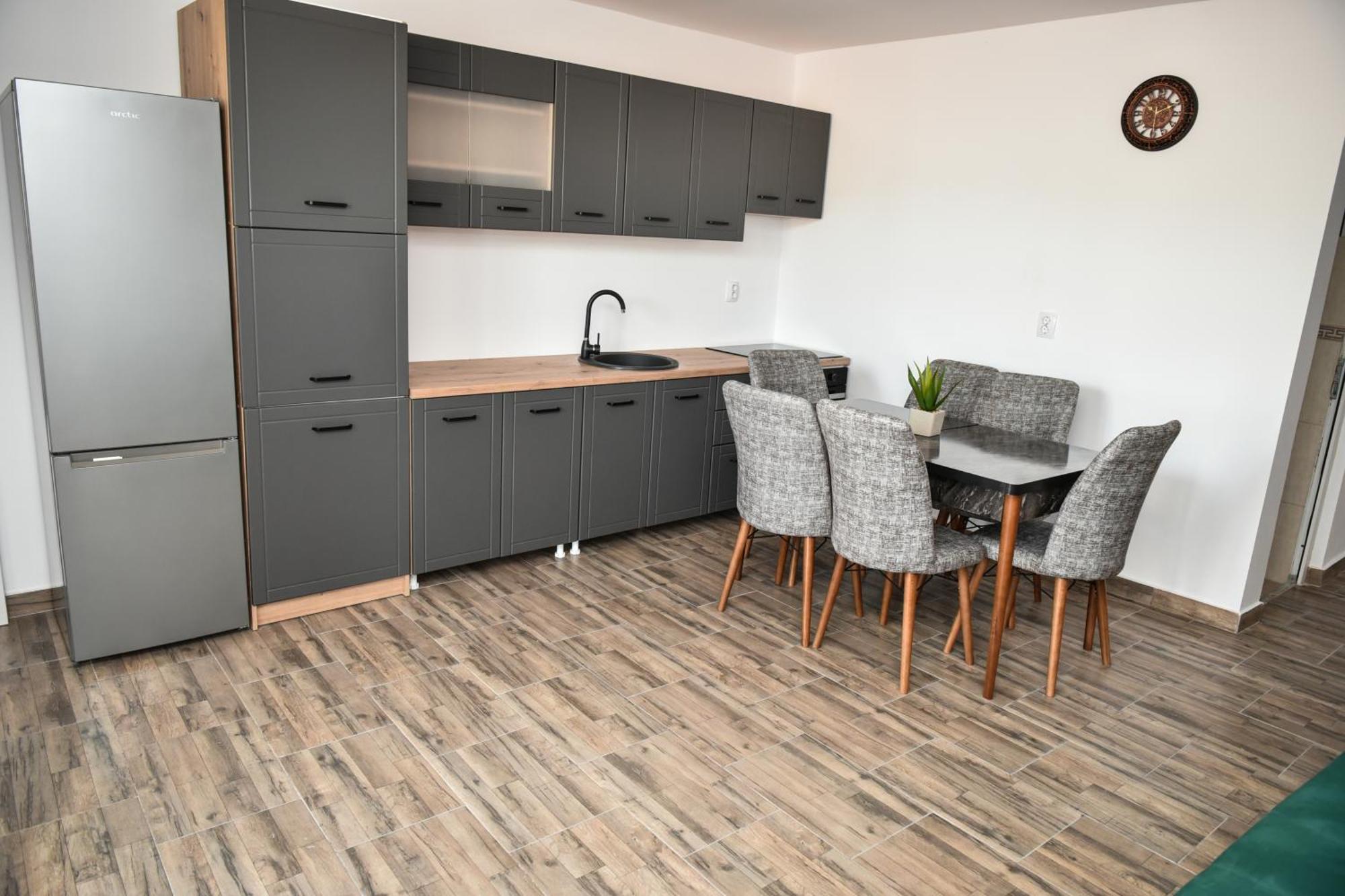 Apartament'S Moise Турда Екстер'єр фото